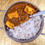 curry z zieloną soczewicą i tofu