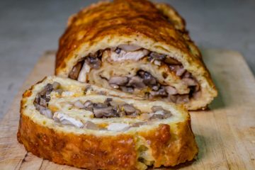 keto rolada serowa z kurczakiem i pieczarkami